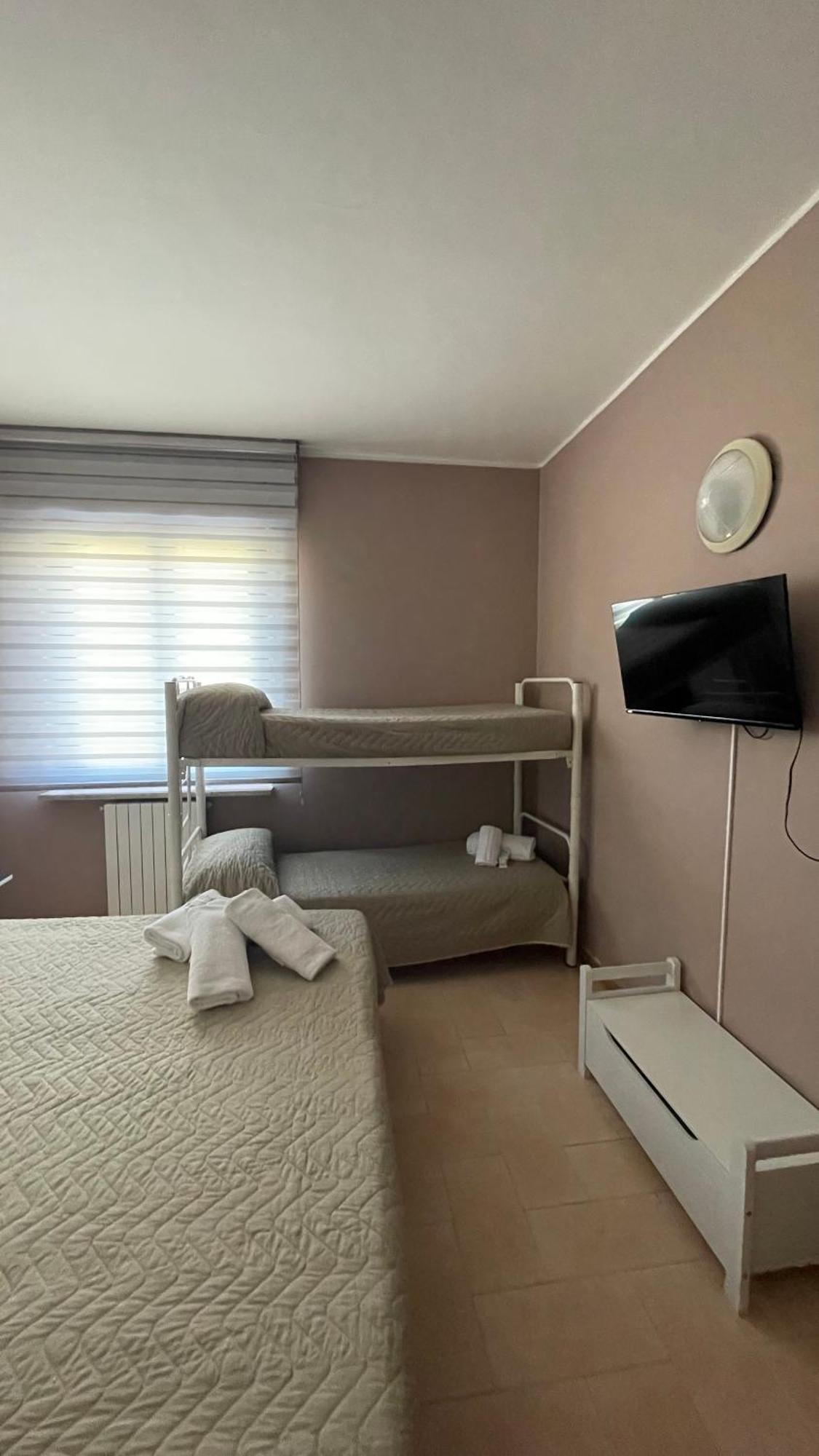 Hotel Belvedere Пола Екстериор снимка