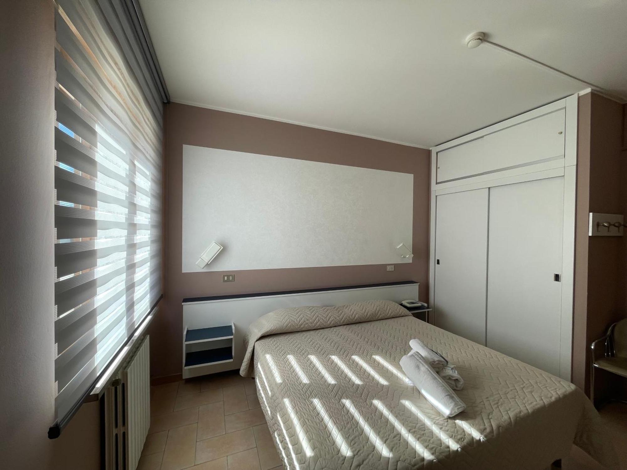 Hotel Belvedere Пола Екстериор снимка